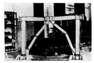 K形筋違付ラーメン構造の繰り返し負荷の様子